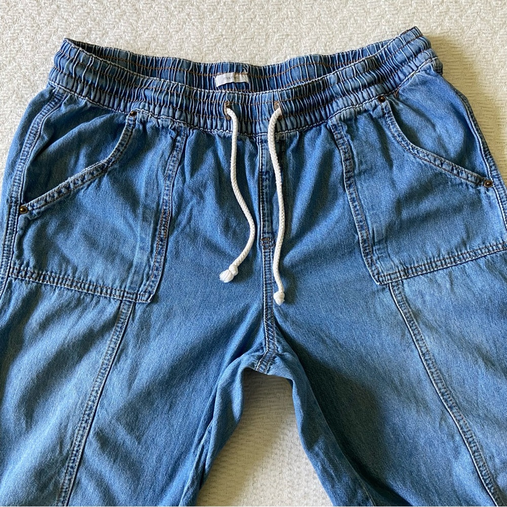Maurices Wide Leg Pull On High Rise Cropped Jean - Picture 4 of 11